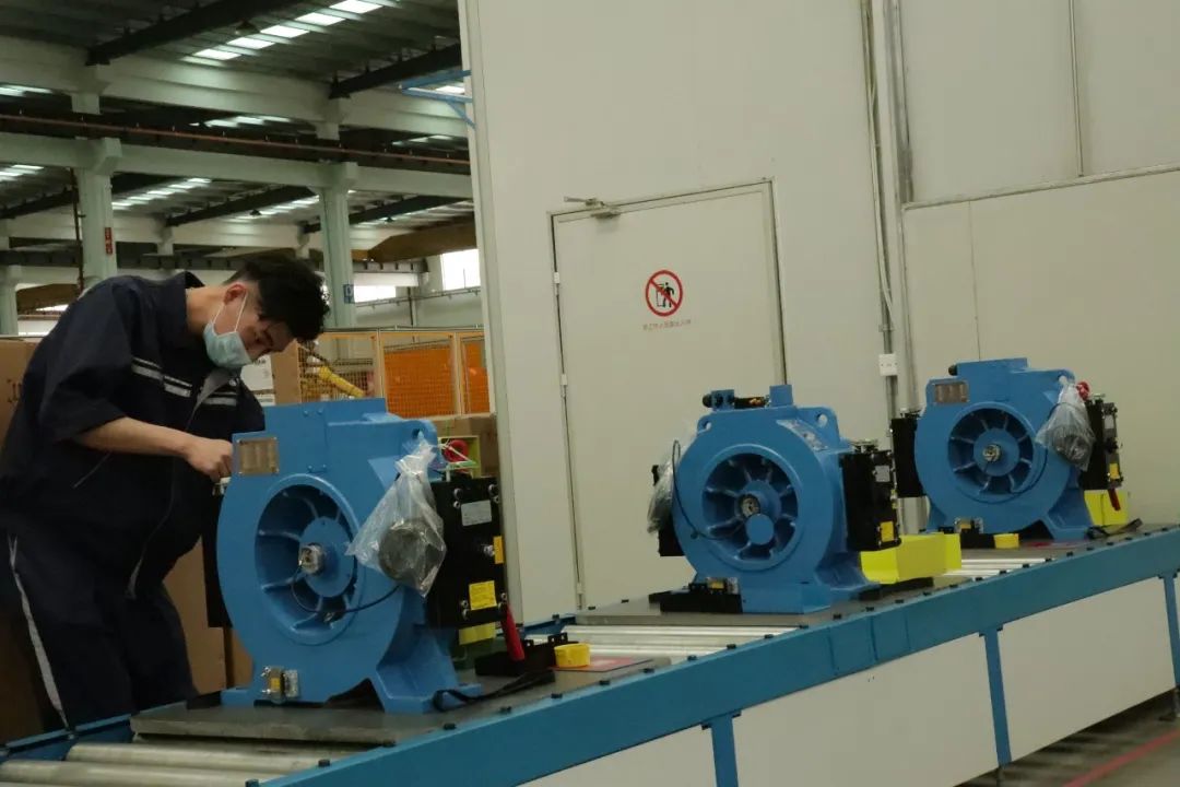 電梯十大品牌辛格林電梯新變化：從電梯制造到“智造”，生產(chǎn)設(shè)備也能玩炫！