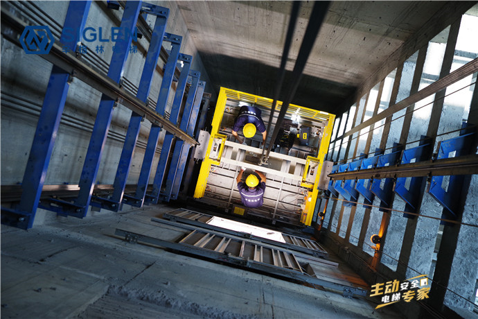 避免重慶加裝電梯安全隱患，重慶家用電梯廠家辛格林提醒您這些事項(xiàng)要牢記！