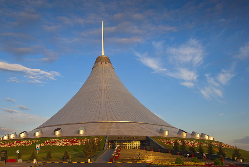 “可汗沙特爾”購(gòu)物中心只選辛格林電梯廠家